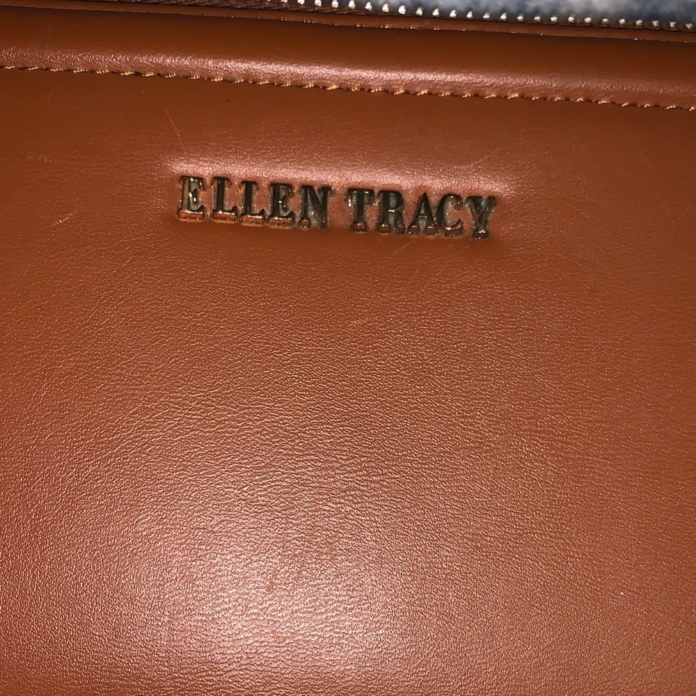 Ellen Tracy Brown Leather Women's Wallet - Picture 2 of 7